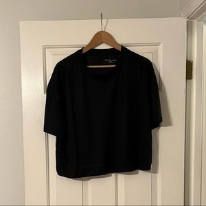 Everlane cropped performance shirt